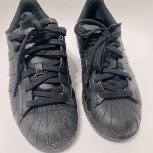 Black on black Adidas